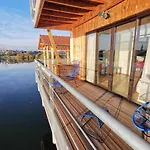 Apart-hotel Les 12 De Larros 4*