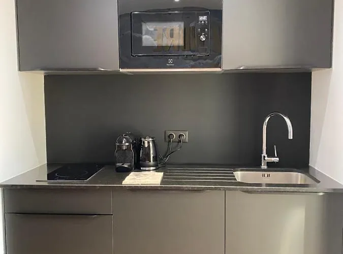 Les 12 De Larros グジャン・メストラ