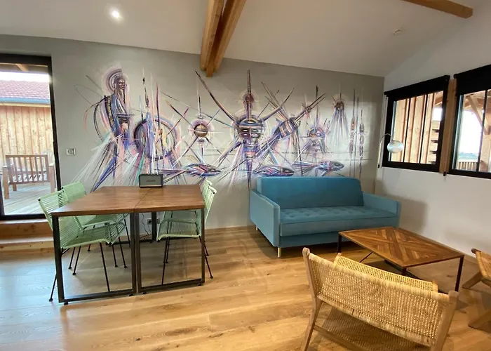 Les 12 De Larros アパートホテル グジャン・メストラ