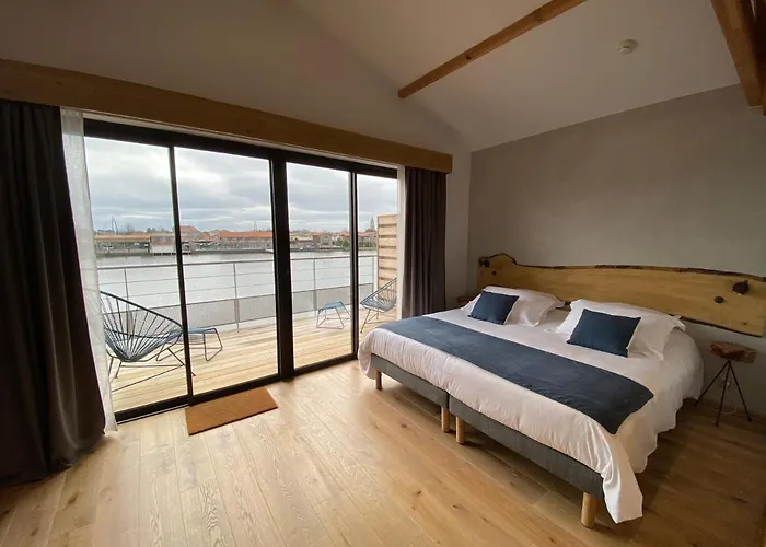 アパートホテル Les 12 De Larros