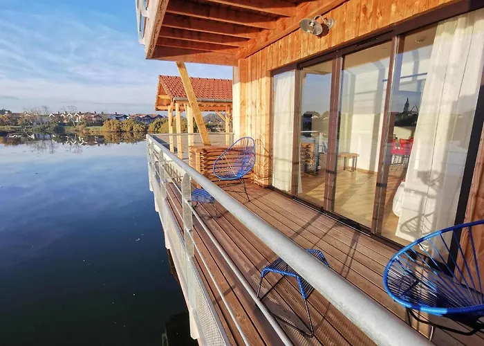 アパートホテル Les 12 De Larros 4*