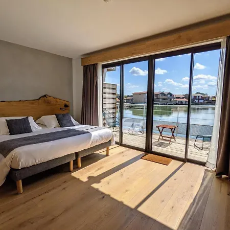 Aparthotel Les 12 De Larros 4*