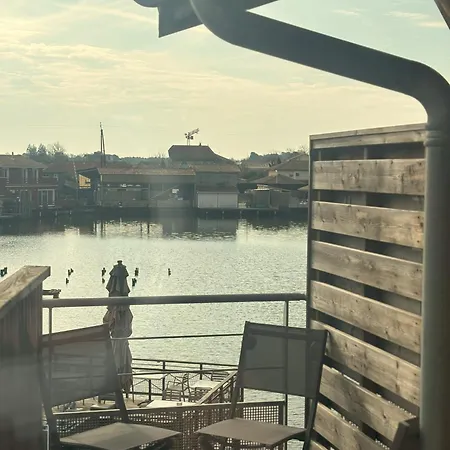 Les 12 De Larros Apart Otel