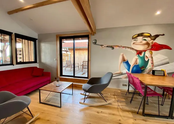 Apart Otel Les 12 De Larros 4*