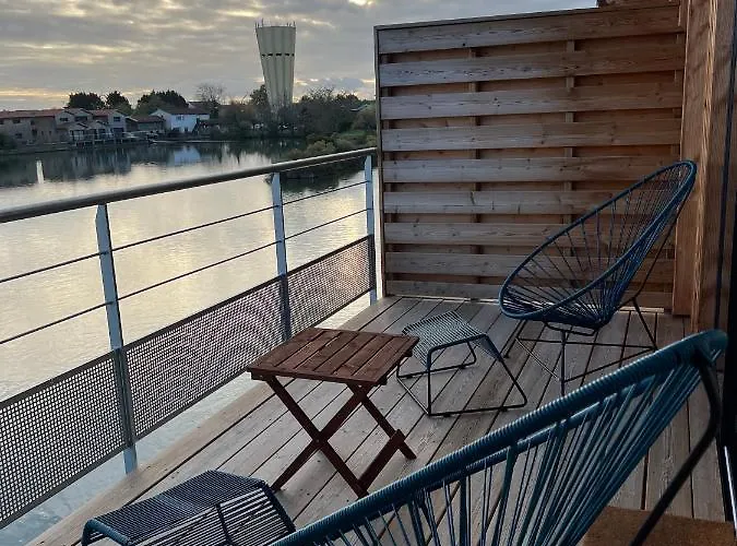 Les 12 De Larros Apart Otel 4*